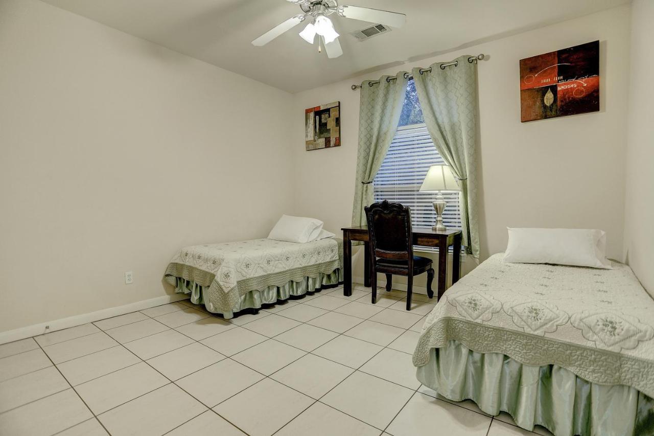 Villa Laverne 3 Bedroom Suite Furnished Condos Хьюстон Экстерьер фото